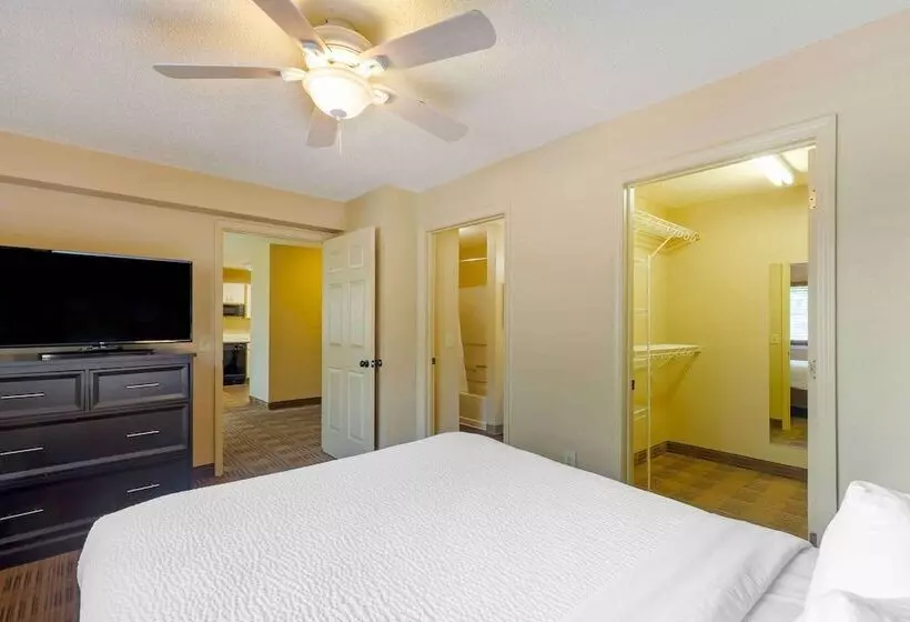 בית מלון כפרי Extended Stay America Suites Cincinnati Blue Ash Reed Hartman