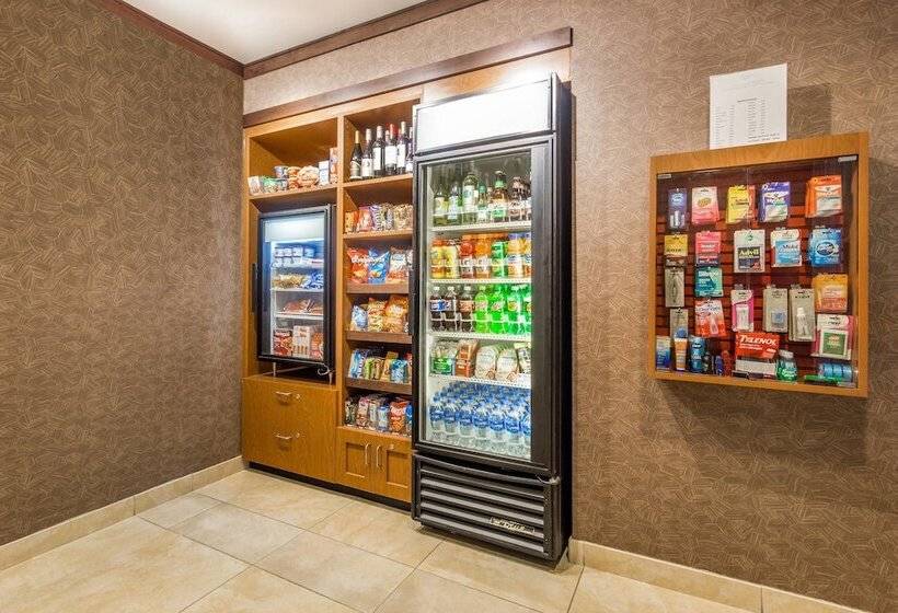 فندق Fairfield Inn And Suites By Marriott Madison East