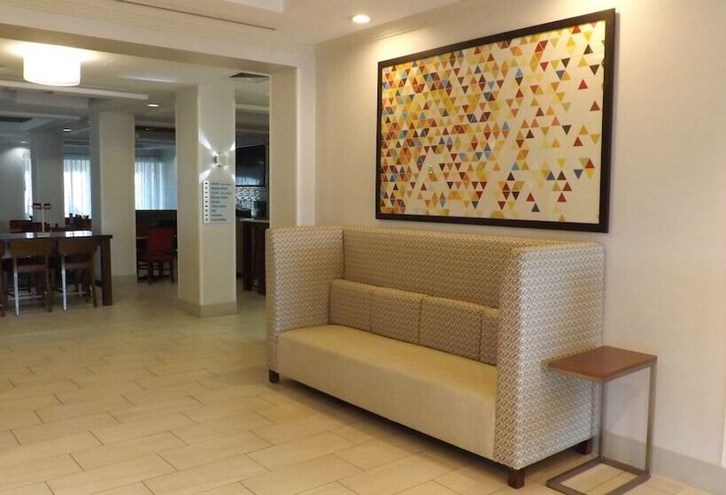 호텔 Holiday Inn Express & Suites Dyersburg, An Ihg