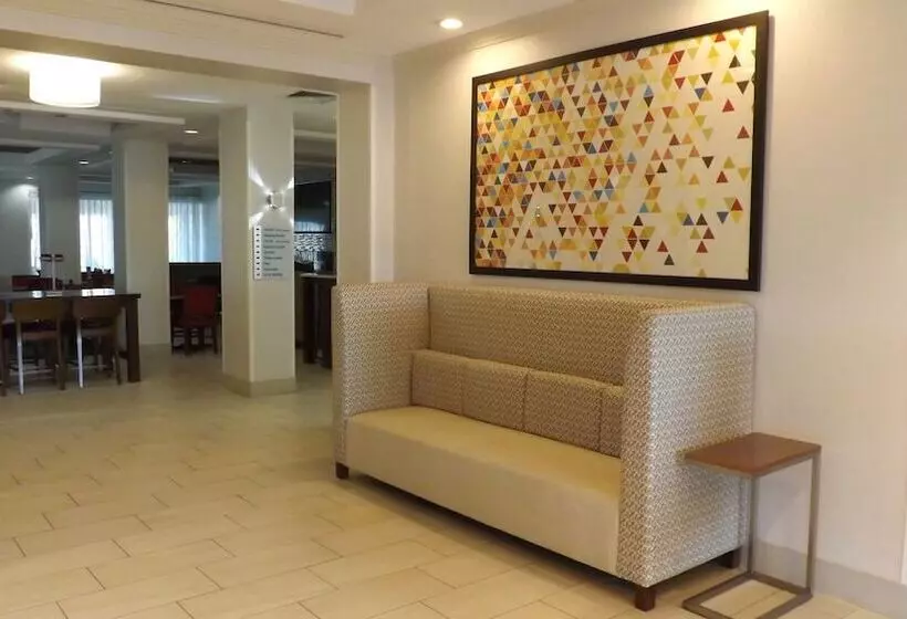 호텔 Holiday Inn Express & Suites Dyersburg, An Ihg