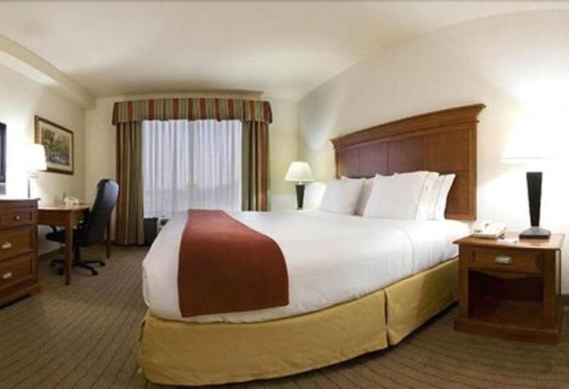 호텔 Holiday Inn Express & Suites Dyersburg, An Ihg