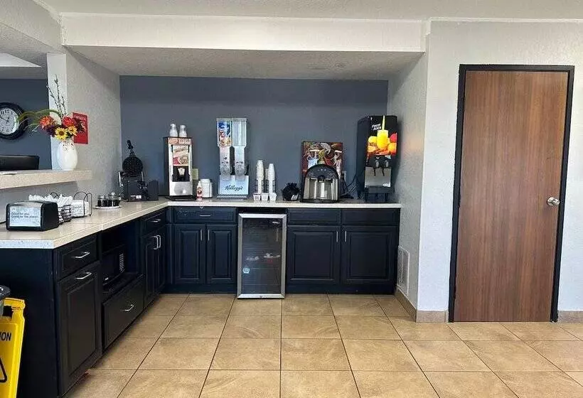 ホテル Rodeway Inn & Suites Kearney