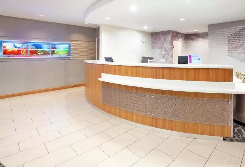 فندق Springhill Suites By Marriott Wichita East At Plazzio