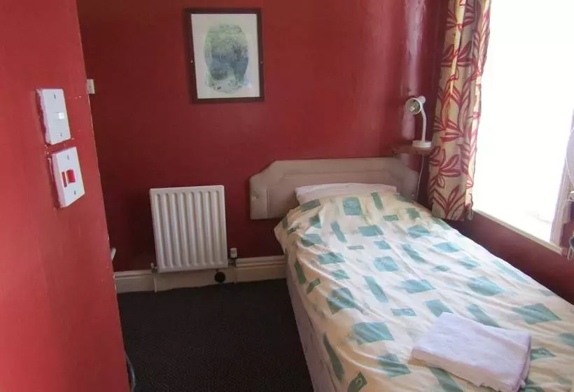 ホテル The Caroldene