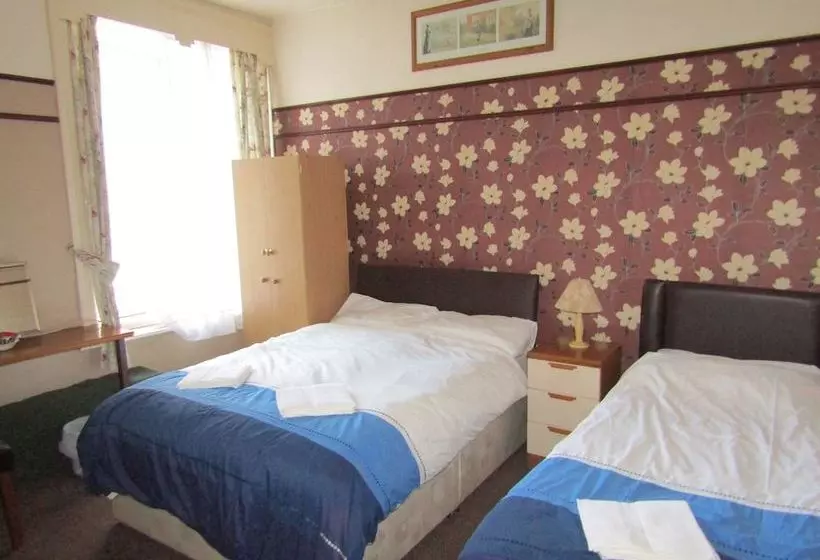 ホテル The Caroldene