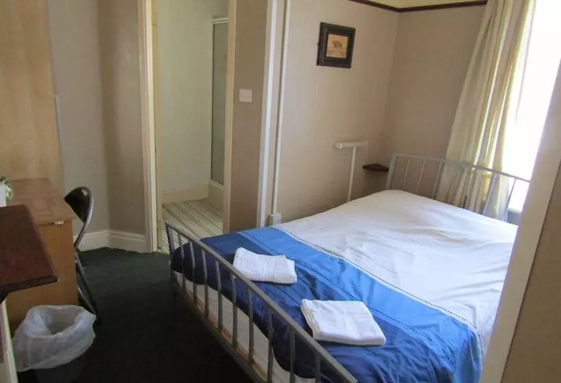 ホテル The Caroldene