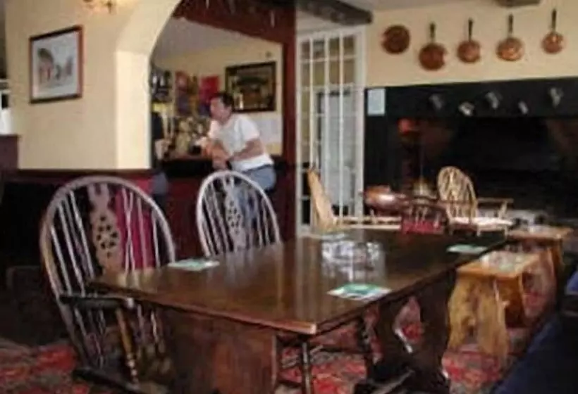 בית מלון כפרי The George