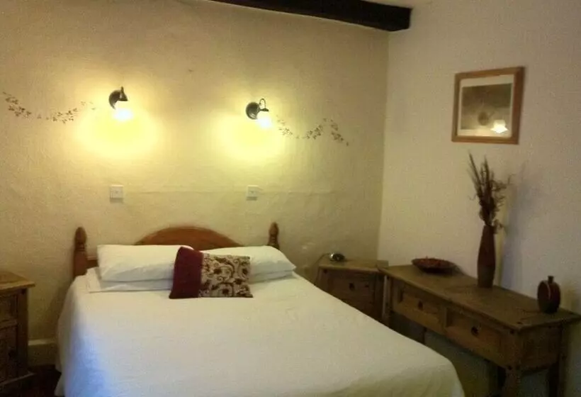 בית מלון כפרי The George