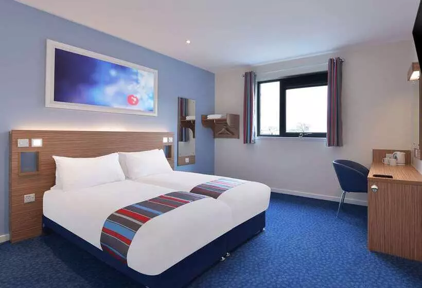 Отель Travelodge Aberdeen Central Justice Mill Lane