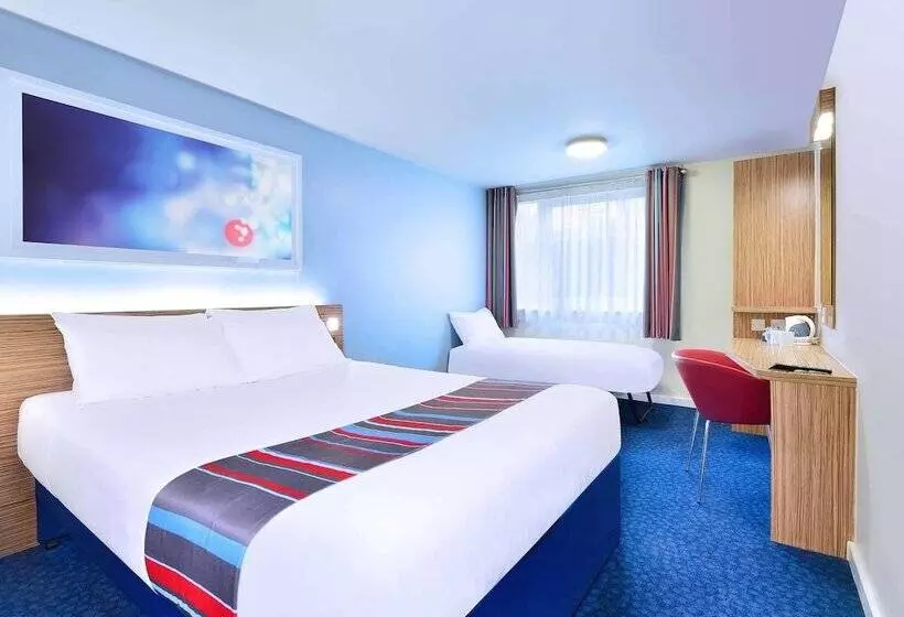 Отель Travelodge Aberdeen Central Justice Mill Lane