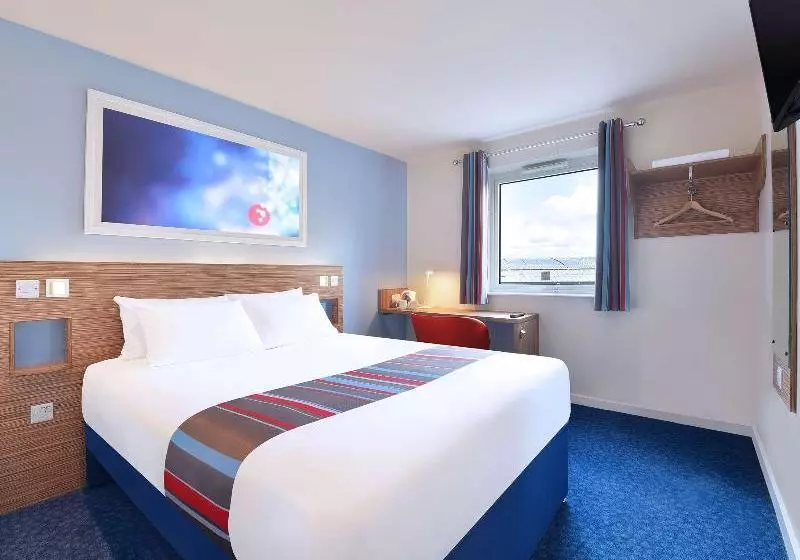 ホテル Travelodge Warrington Gemini
