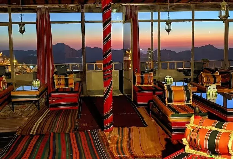 Rocky Mountain Hotel