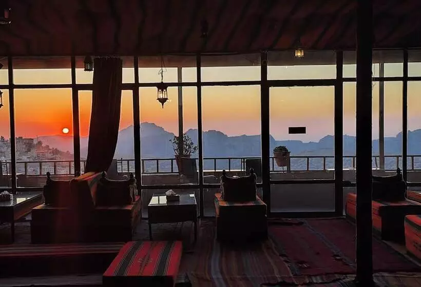 Rocky Mountain Hotel