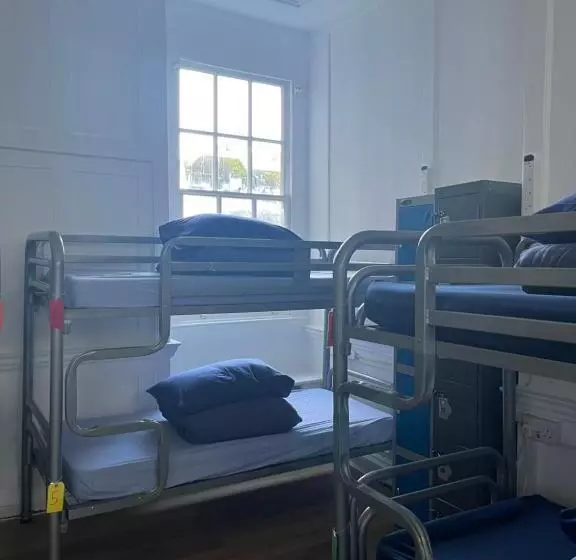 هاستل Bath Backpackers