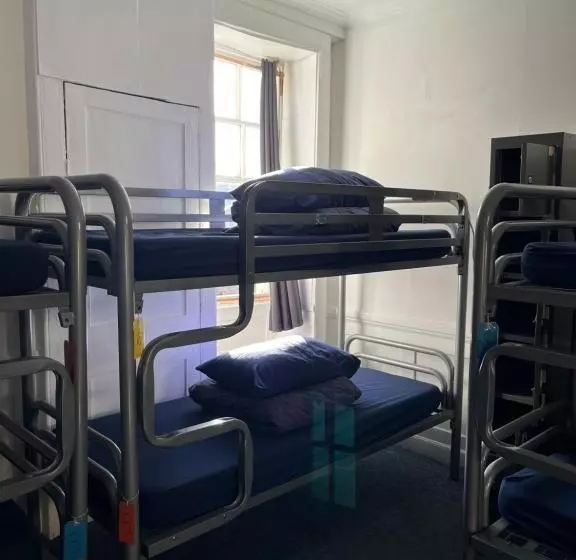 هاستل Bath Backpackers