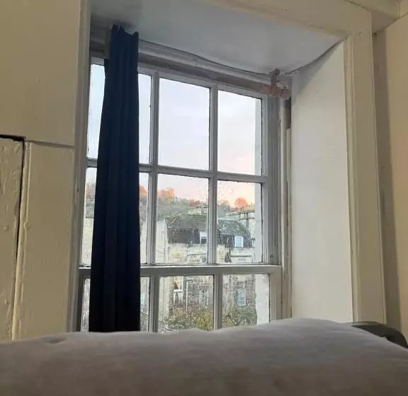 هاستل Bath Backpackers