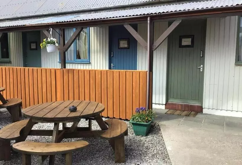 فندق صغير Loch Ness Backpackers Lodge