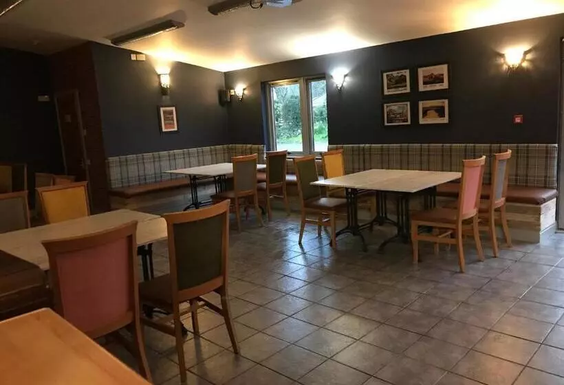 فندق صغير Loch Ness Backpackers Lodge