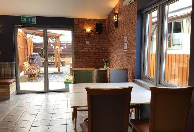 הוסטל Loch Ness Backpackers Lodge