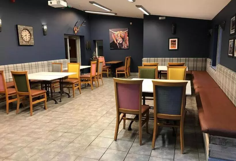 فندق صغير Loch Ness Backpackers Lodge