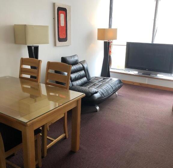 تختخواب و صبحانه Bentleys