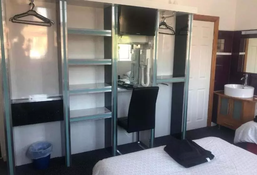 Bed and Breakfast Bentleys