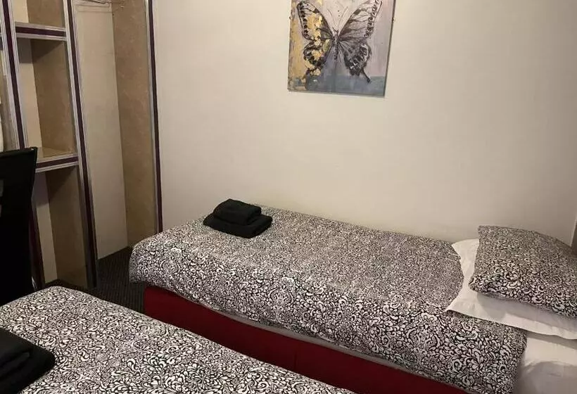 Bed and Breakfast Bentleys