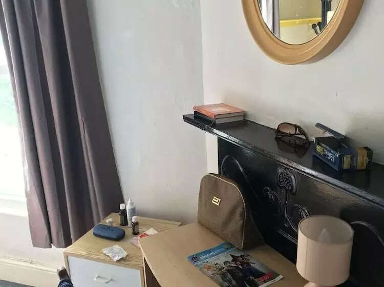 Harlow International Hostel