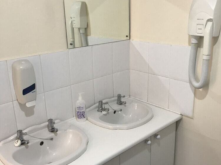 Harlow International Hostel