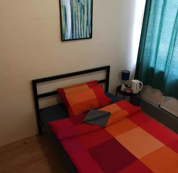 فندق Birmingham Central Backpackers