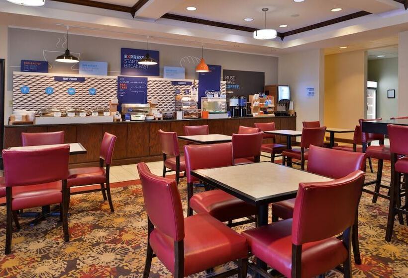 ホテル Holiday Inn Express & Suites Pittsburg, An Ihg
