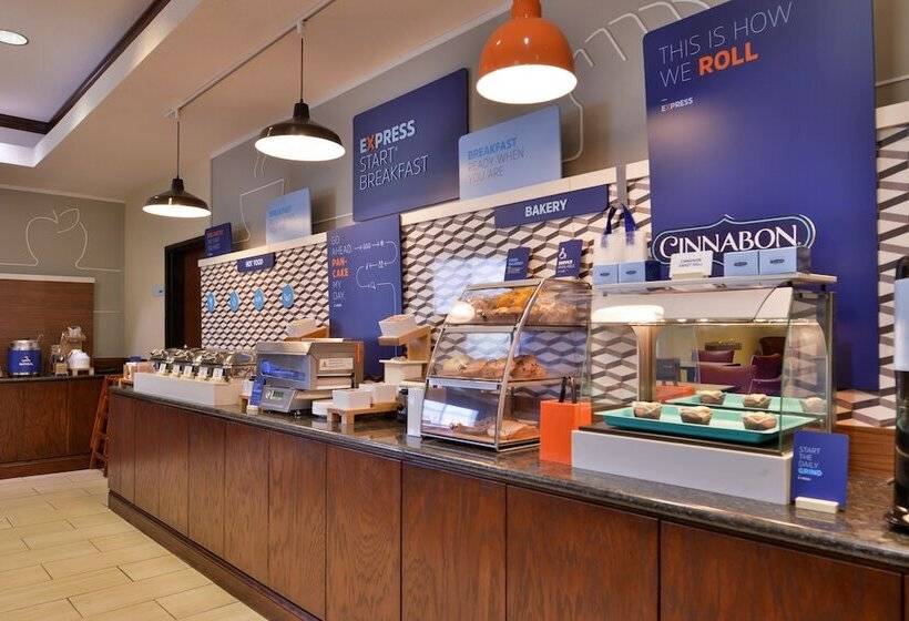 ホテル Holiday Inn Express & Suites Pittsburg, An Ihg