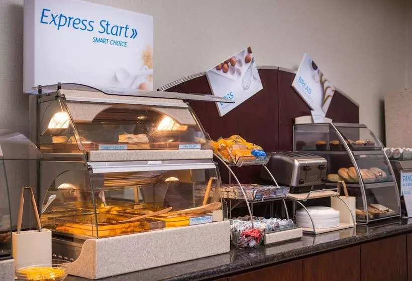 호텔 Holiday Inn Express & Suites Pittsburg, An Ihg