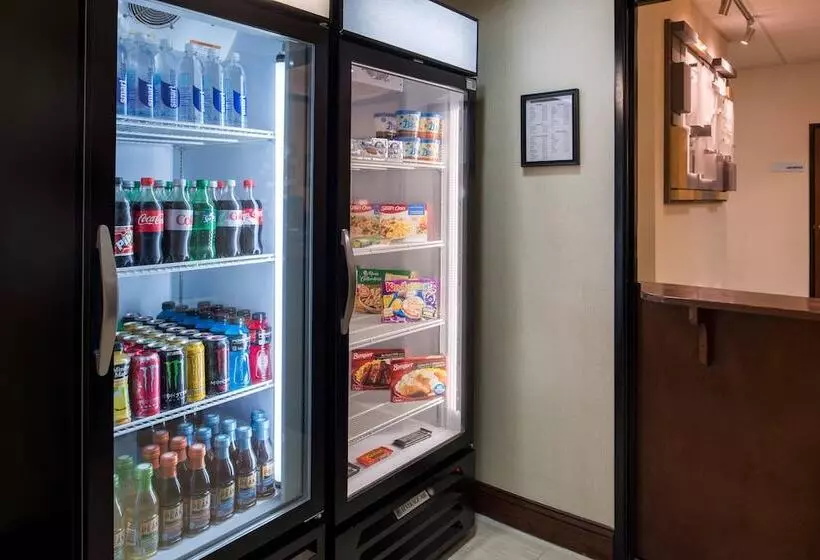 호텔 Holiday Inn Express & Suites Pittsburg, An Ihg