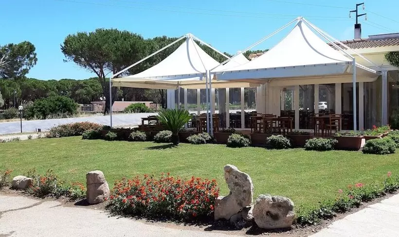 Petri Marini Hotel & Resort