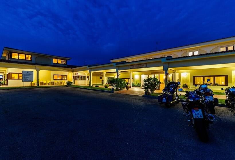 Petri Marini Hotel & Resort