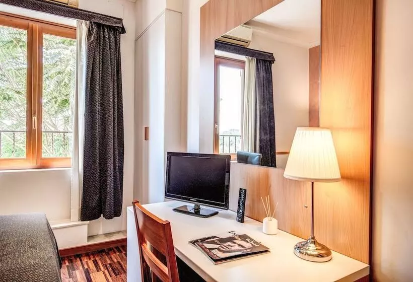 Hotelli Roma Tiburtina Metro