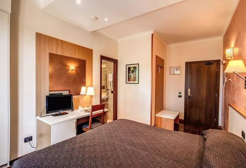 Hotelli Roma Tiburtina Metro