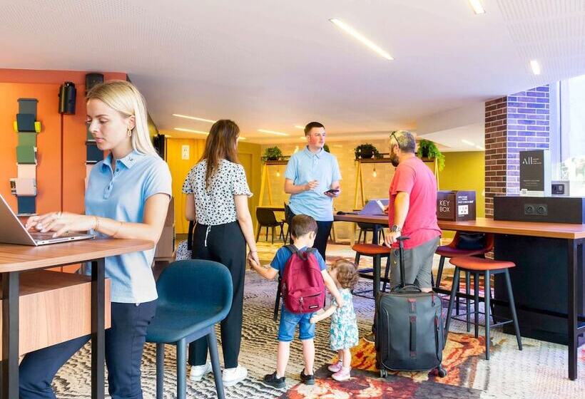 Novotel Lyon Centre Confluence Bord De Saone