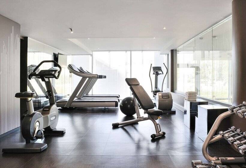 Novotel Lyon Centre Confluence Bord De Saone