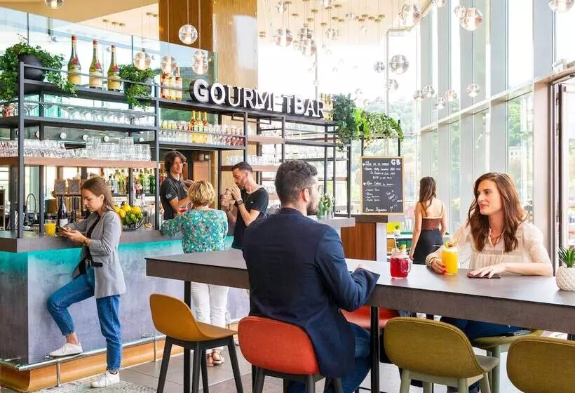 Novotel Lyon Centre Confluence Bord De Saone