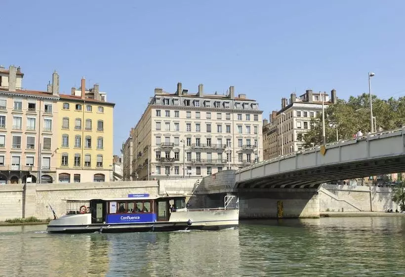 Novotel Lyon Centre Confluence Bord De Saone
