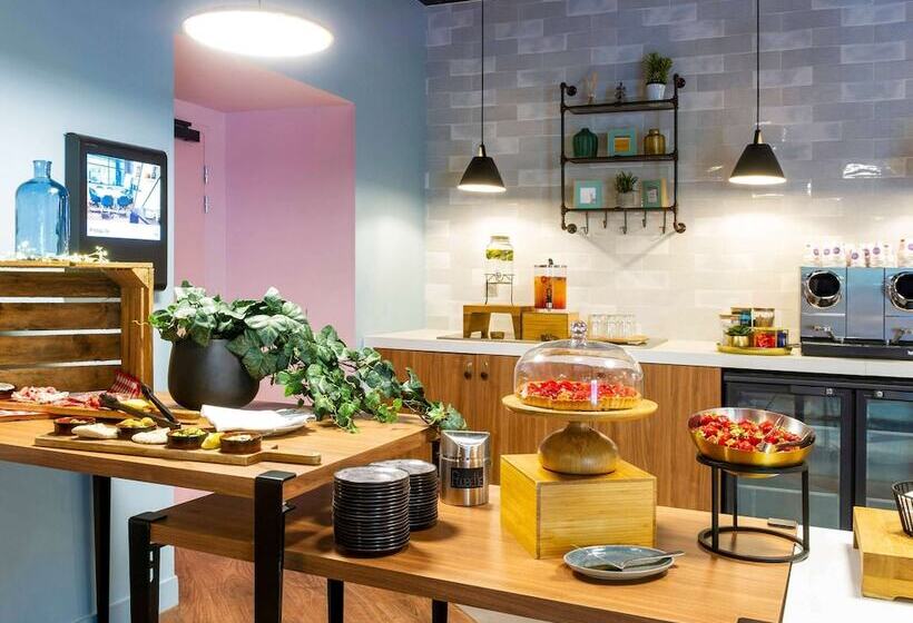 Novotel Lyon Centre Confluence Bord De Saone