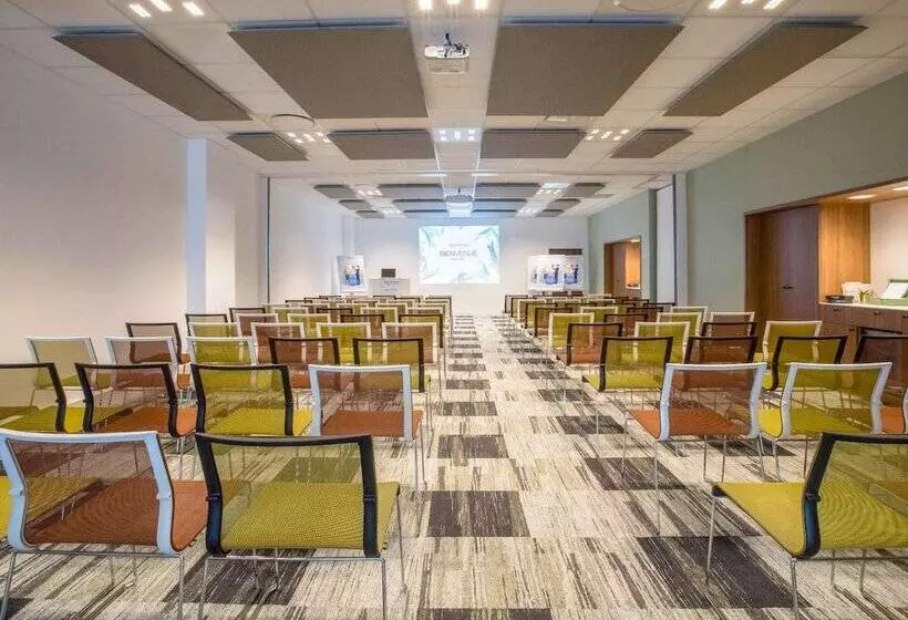 Novotel Lyon Centre Confluence Bord De Saone