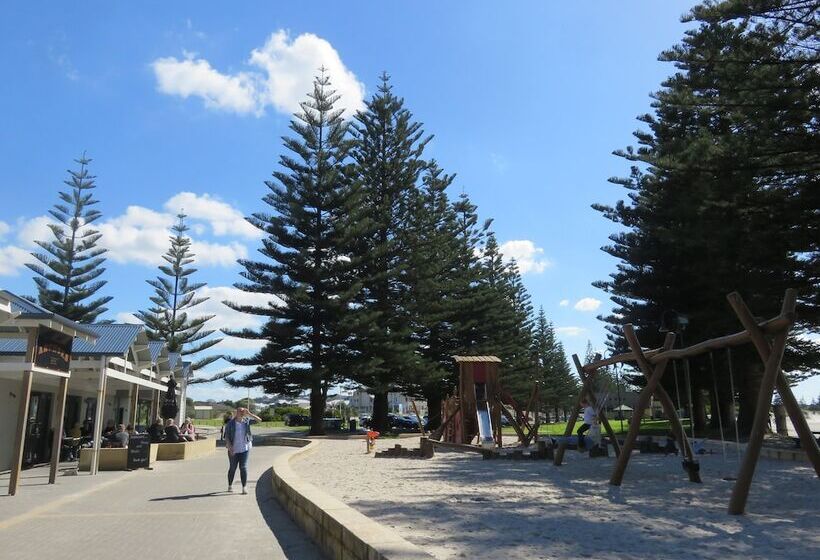 Albany Motel & Apartments