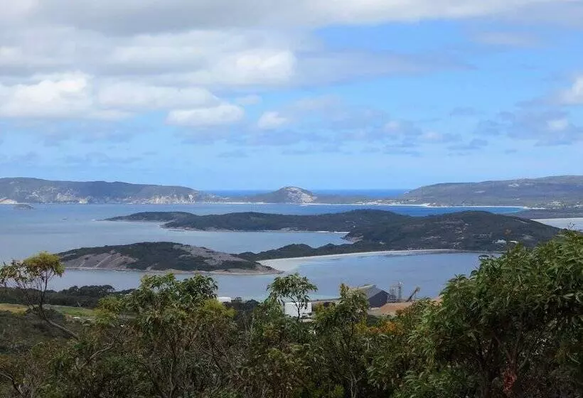 Albany Motel & Apartments