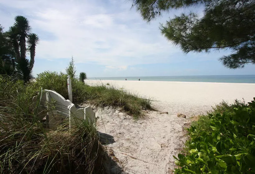 Отель Beach Club At Anna Maria