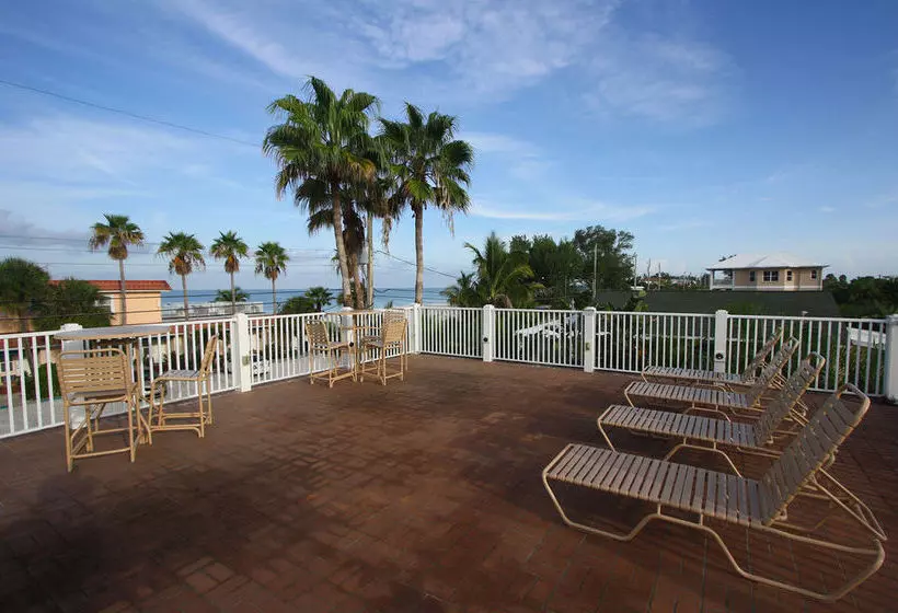 Отель Beach Club At Anna Maria