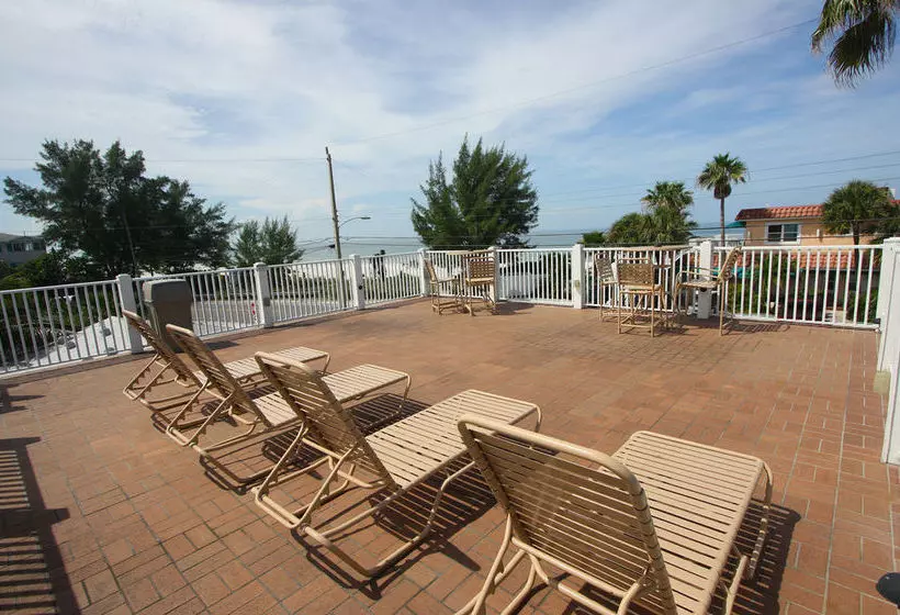 Отель Beach Club At Anna Maria