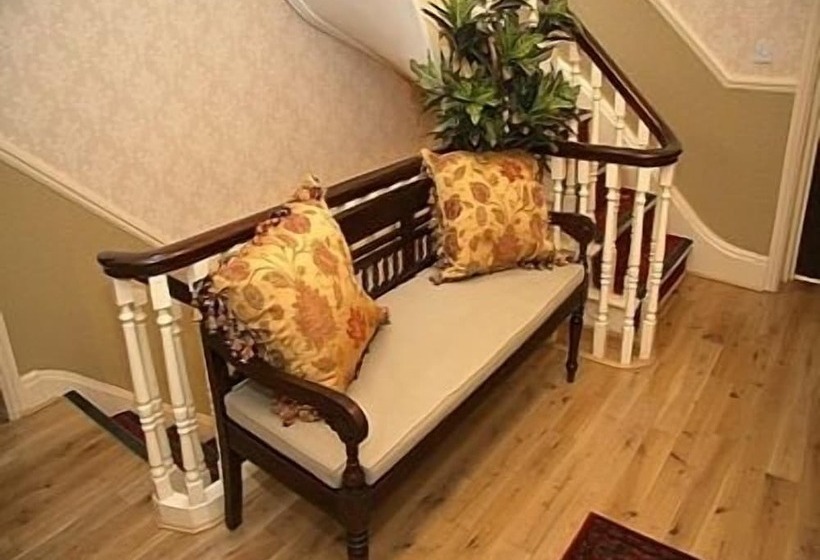 فندق Beech Mount Grove Suites